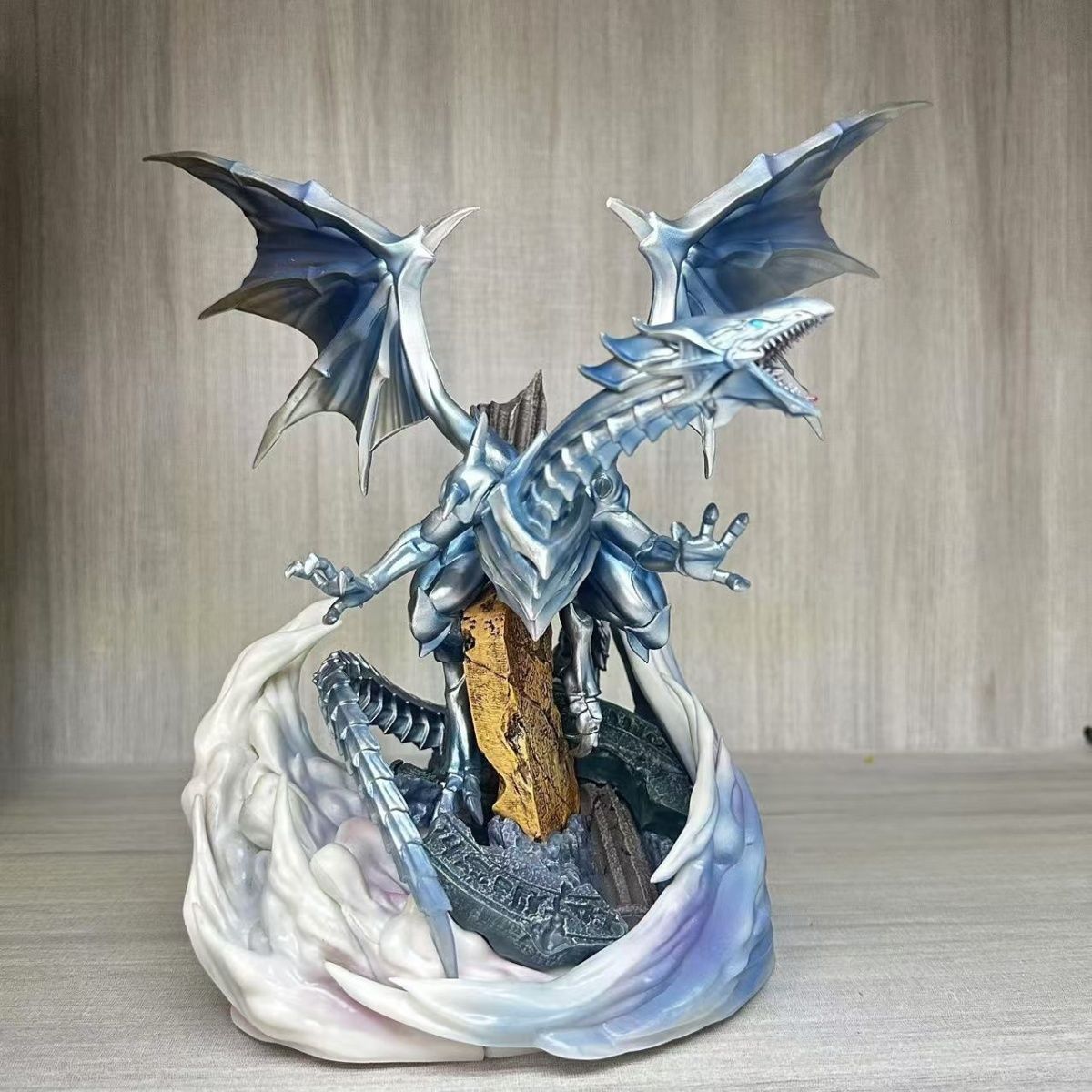 Model Kit Yugioh Bandai - Figurine d'action Yu-Gi-Oh White Slifer Sky